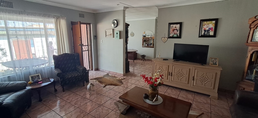 To Let 4 Bedroom Property for Rent in Jansenpark Gauteng
