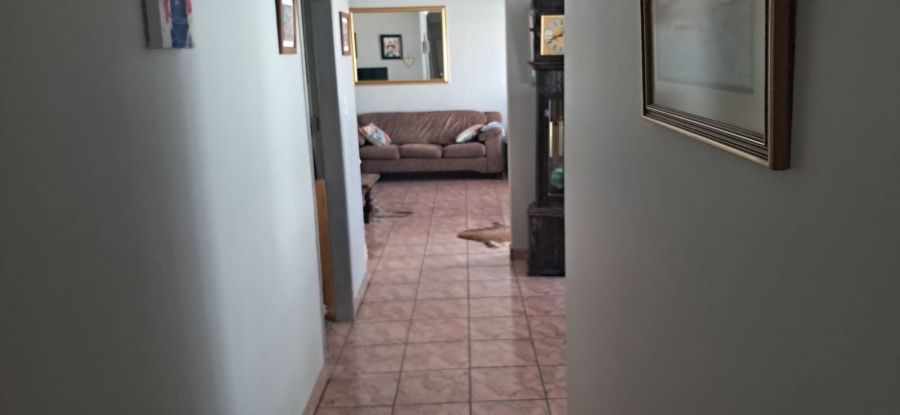 To Let 4 Bedroom Property for Rent in Jansenpark Gauteng