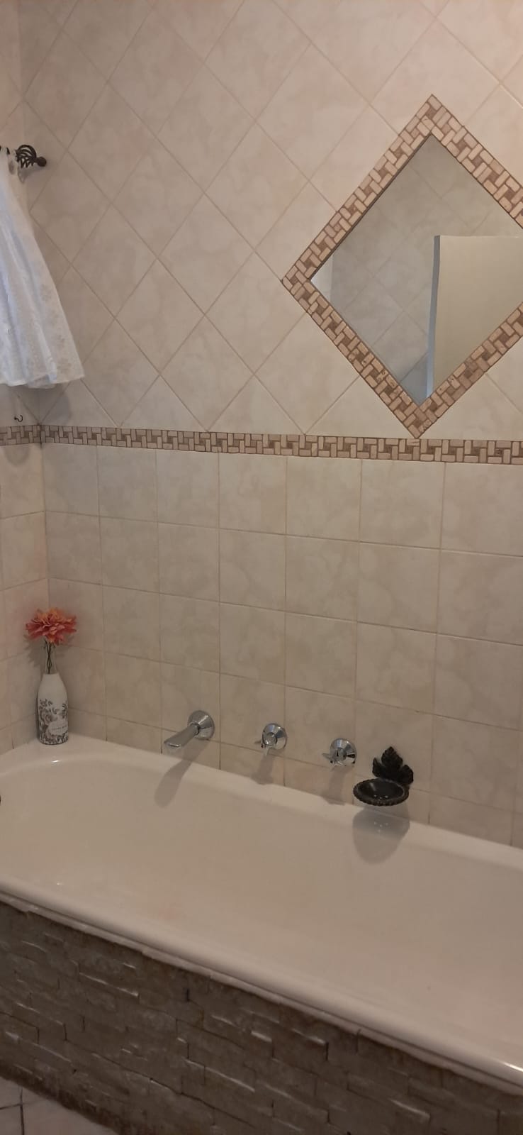 To Let 4 Bedroom Property for Rent in Jansenpark Gauteng