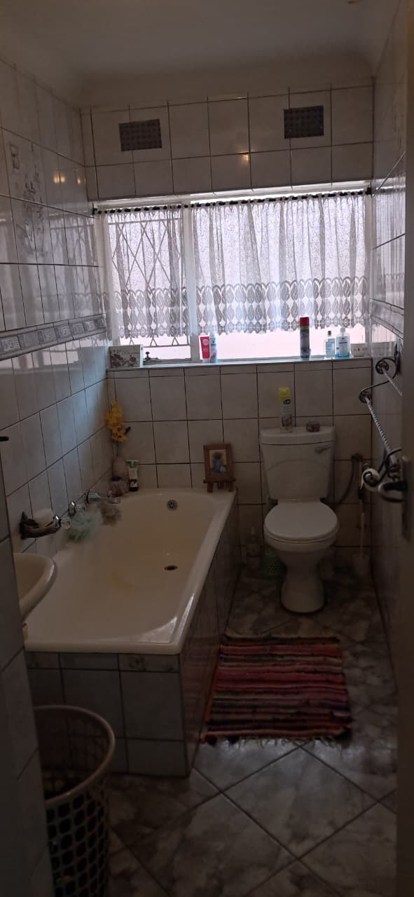 To Let 4 Bedroom Property for Rent in Jansenpark Gauteng