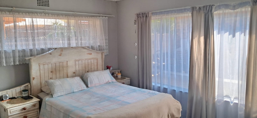 To Let 4 Bedroom Property for Rent in Jansenpark Gauteng