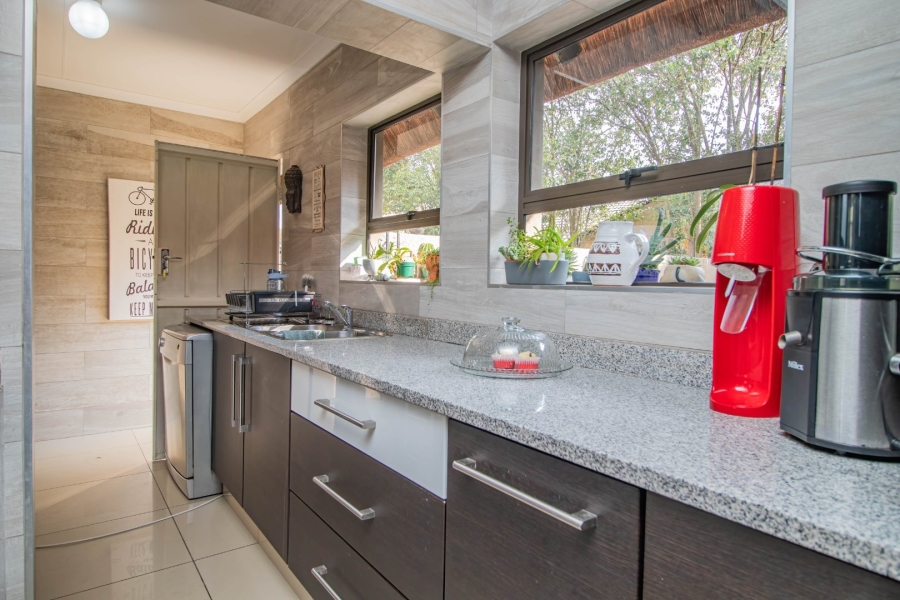 4 Bedroom Property for Sale in Glen Marais Gauteng