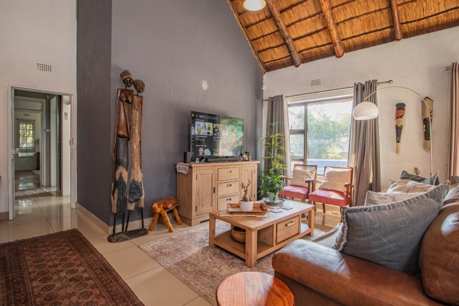 4 Bedroom Property for Sale in Glen Marais Gauteng