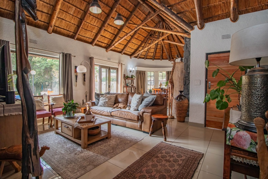 4 Bedroom Property for Sale in Glen Marais Gauteng