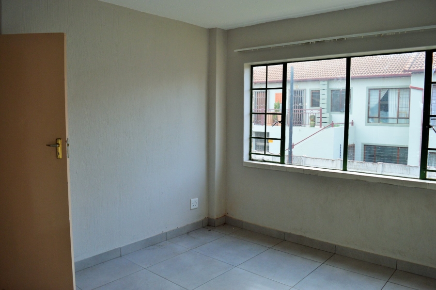 3 Bedroom Property for Sale in Moregloed Gauteng