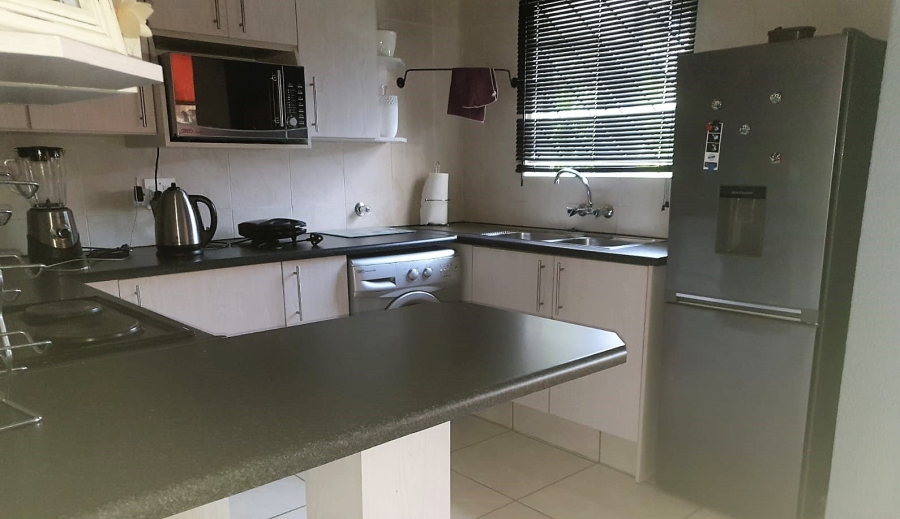 To Let 2 Bedroom Property for Rent in Glenvista Gauteng