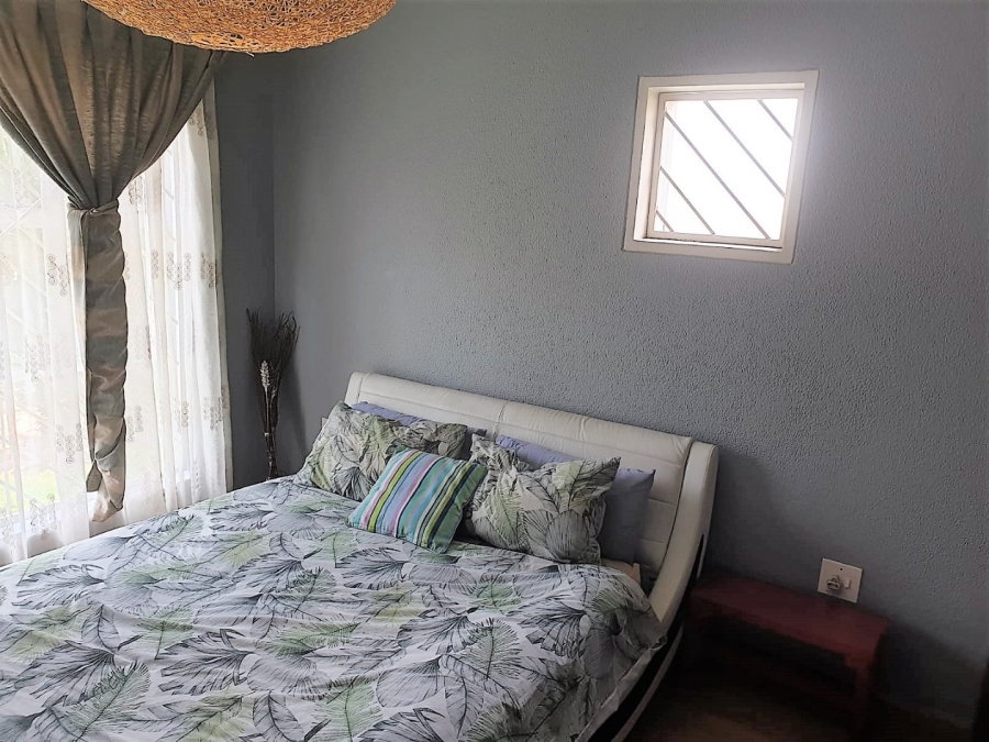 To Let 2 Bedroom Property for Rent in Glenvista Gauteng