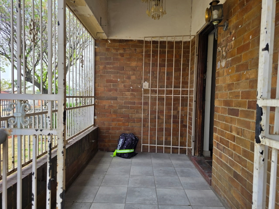 To Let 3 Bedroom Property for Rent in Symhurst Gauteng