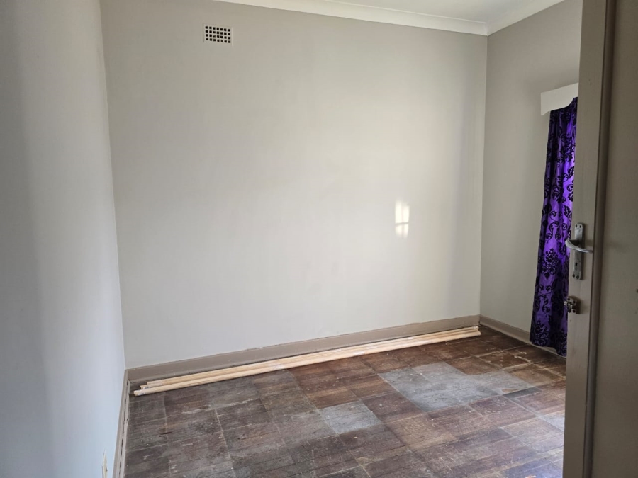 To Let 3 Bedroom Property for Rent in Symhurst Gauteng
