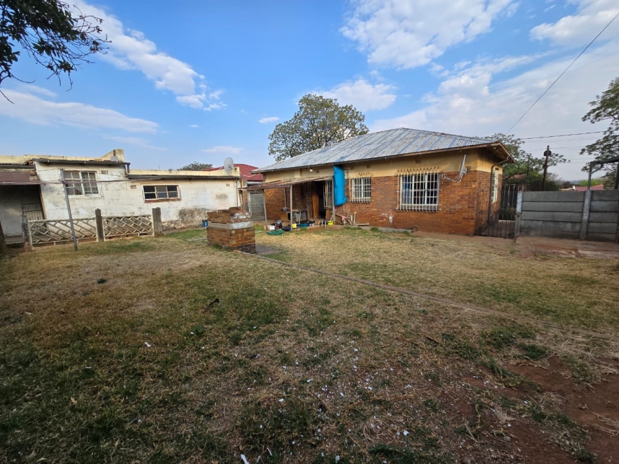 To Let 3 Bedroom Property for Rent in Symhurst Gauteng
