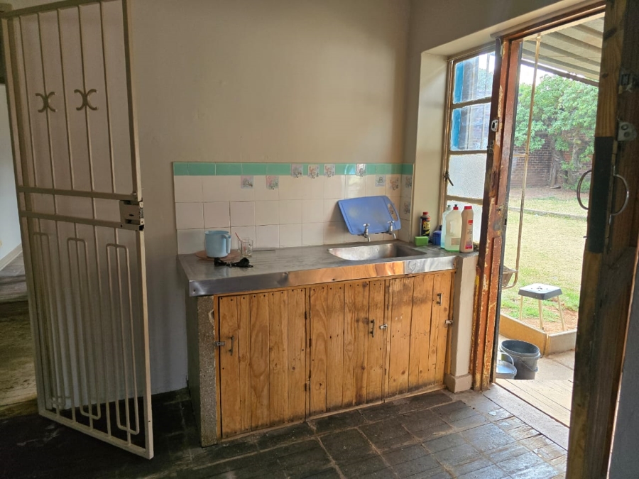 To Let 3 Bedroom Property for Rent in Symhurst Gauteng