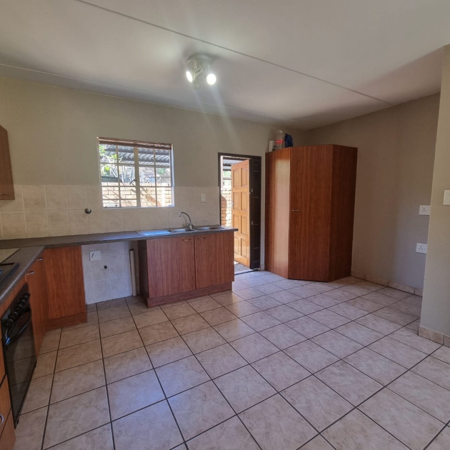 To Let 2 Bedroom Property for Rent in Wilgeheuwel Gauteng