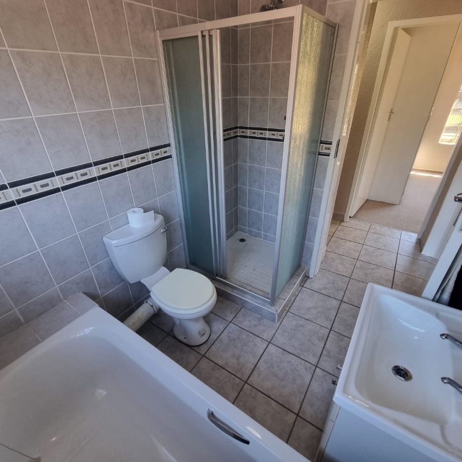 To Let 2 Bedroom Property for Rent in Wilgeheuwel Gauteng