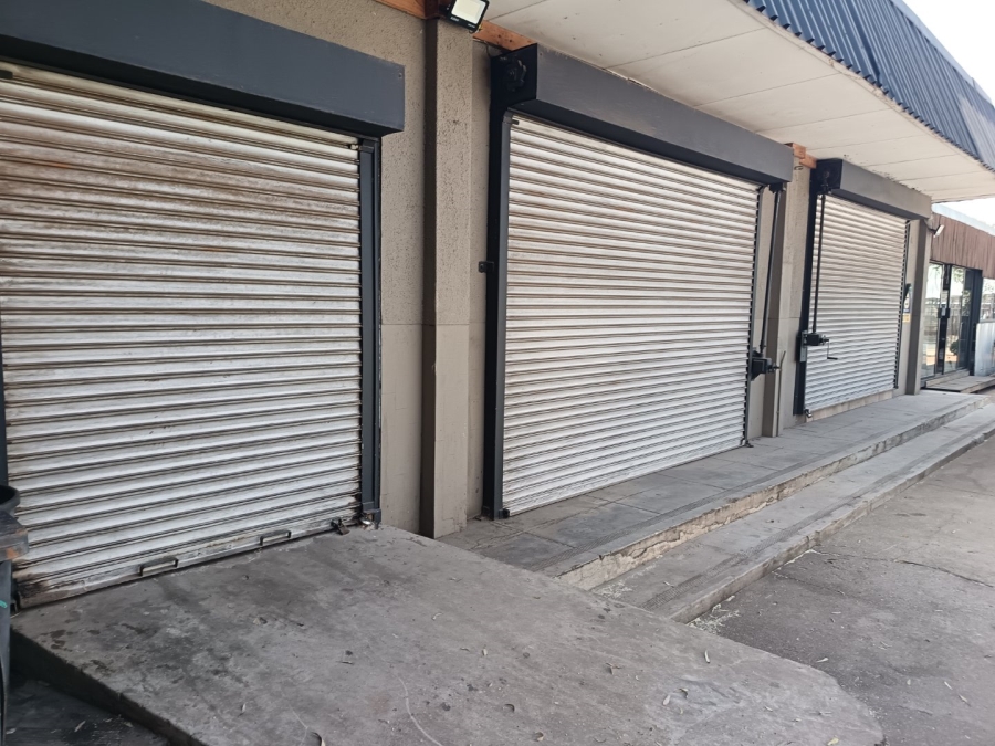 Commercial Property for Sale in Clayville Industria Gauteng