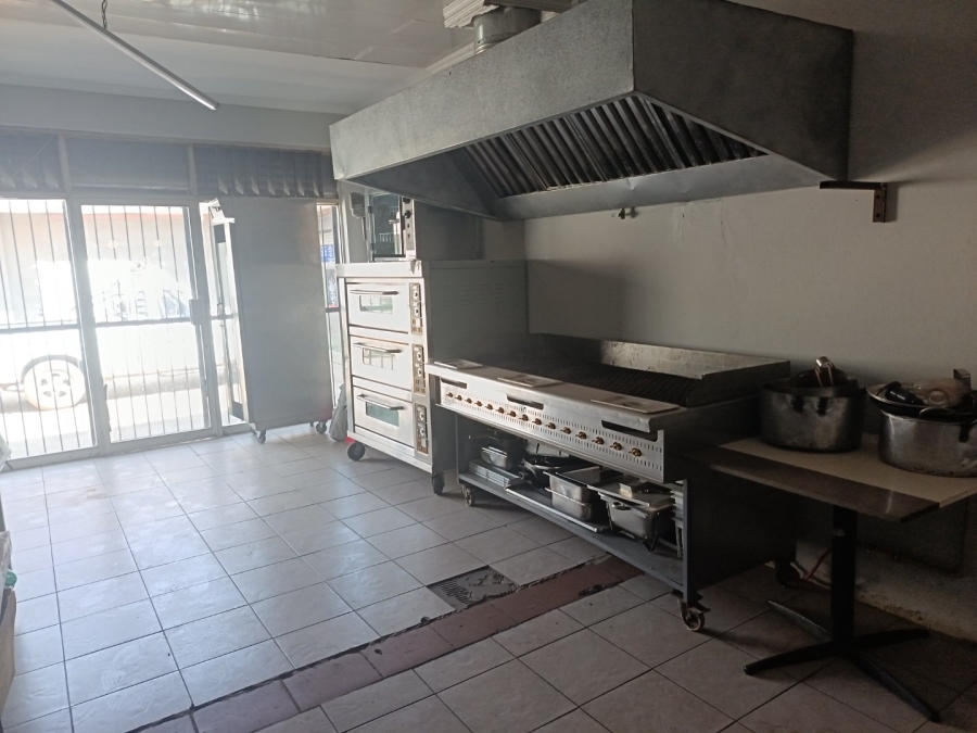 Commercial Property for Sale in Clayville Industria Gauteng