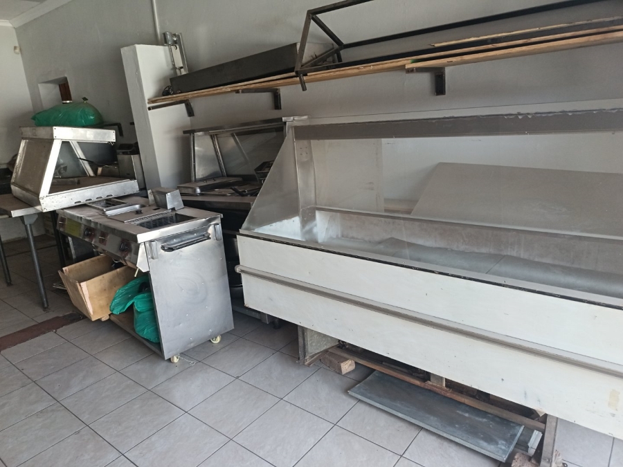 Commercial Property for Sale in Clayville Industria Gauteng