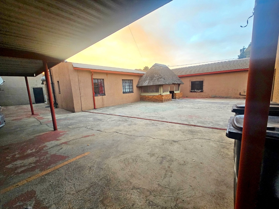 6 Bedroom Property for Sale in Geduld Ext 1 Gauteng