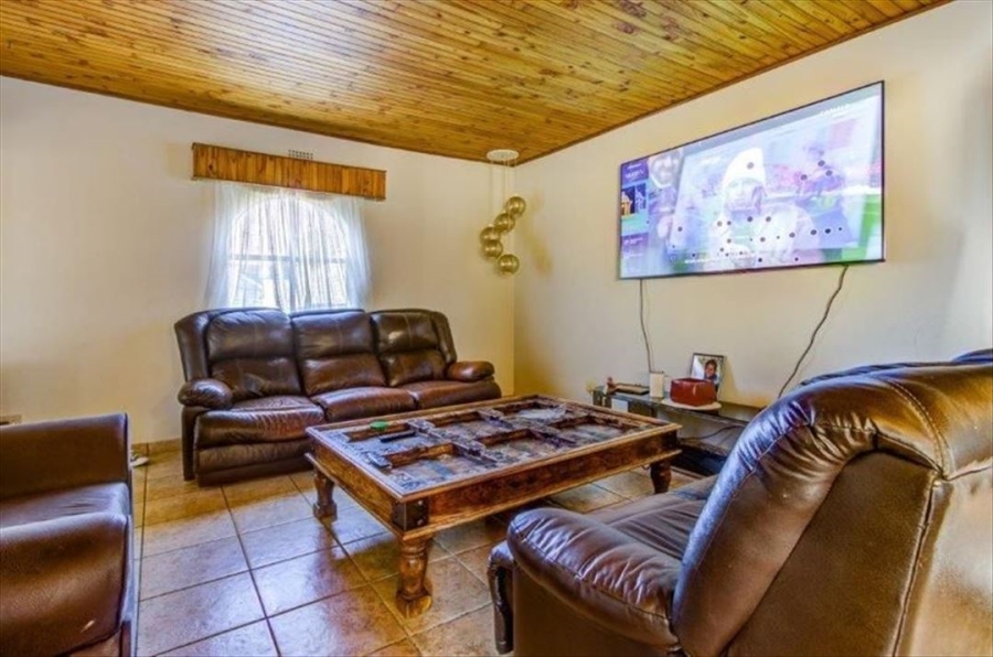 4 Bedroom Property for Sale in Van Riebeeck Park Gauteng