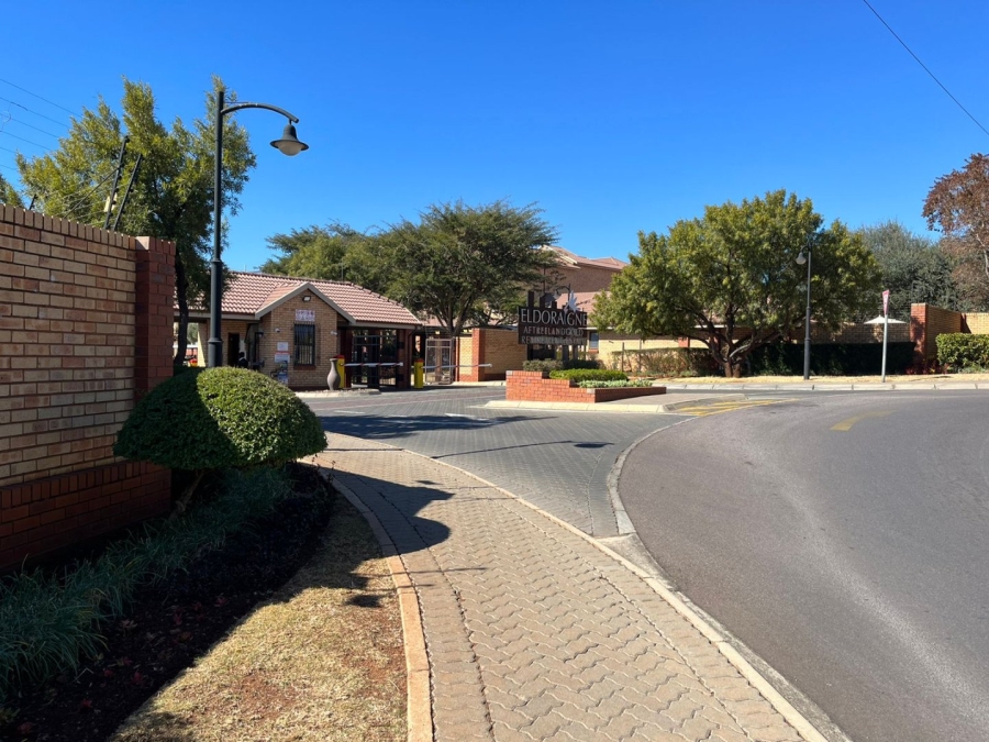 2 Bedroom Property for Sale in Eldoraigne Gauteng