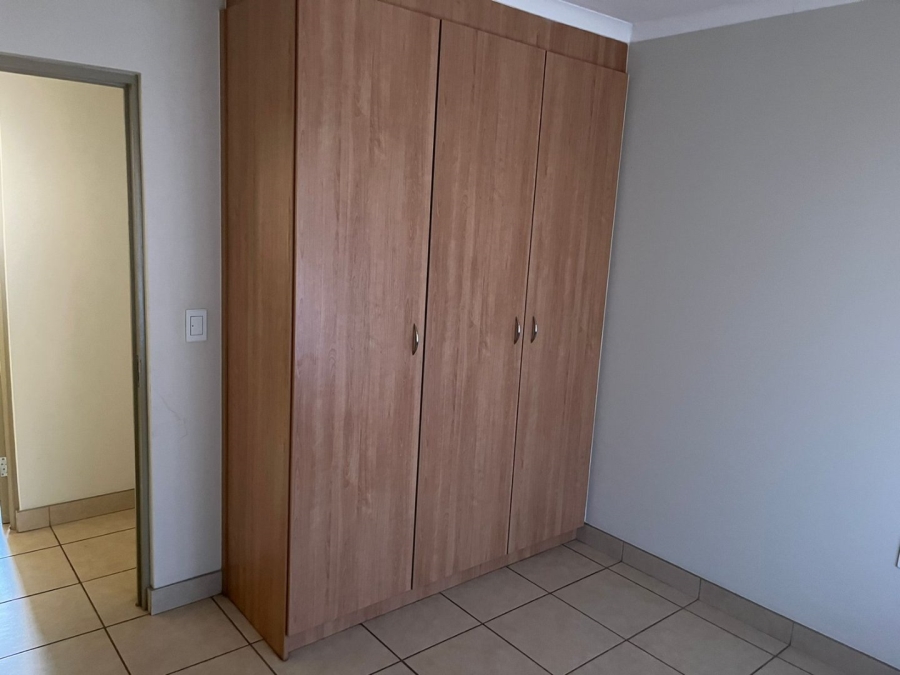 2 Bedroom Property for Sale in Eldoraigne Gauteng