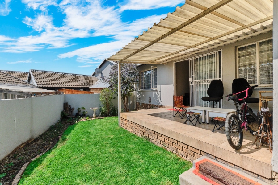 2 Bedroom Property for Sale in Northwold Gauteng
