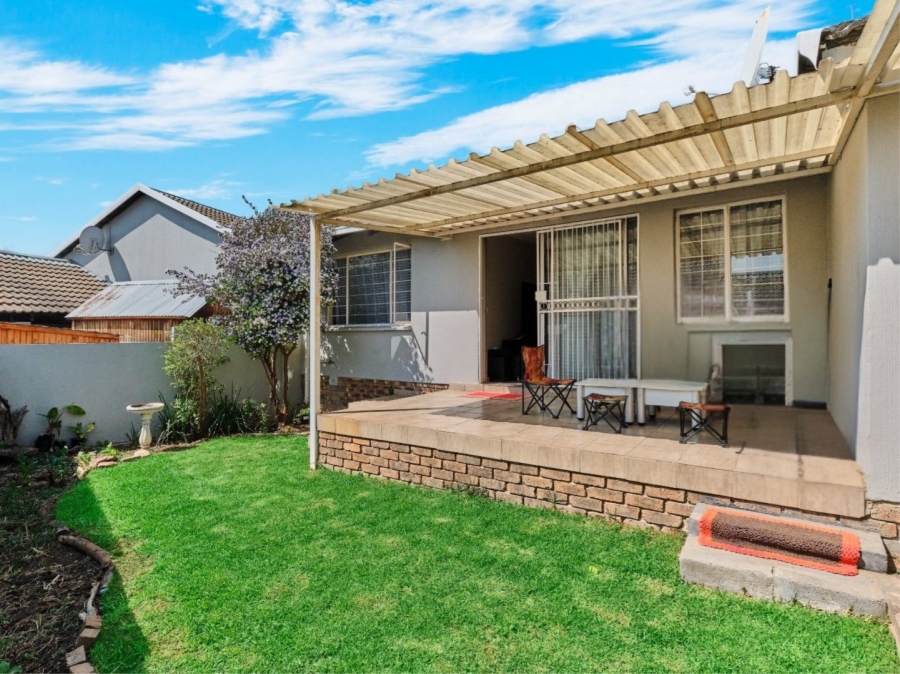 2 Bedroom Property for Sale in Northwold Gauteng