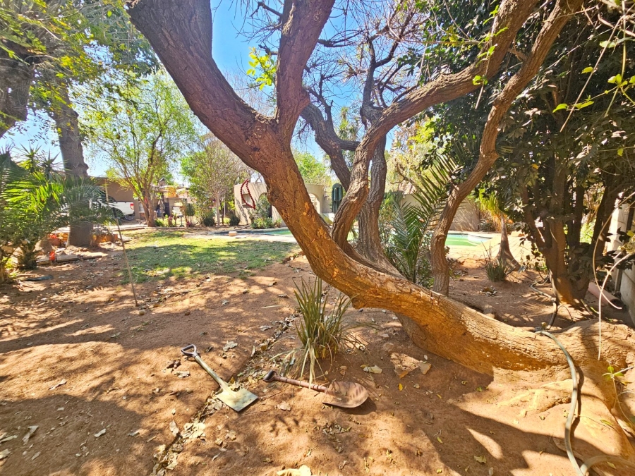 7 Bedroom Property for Sale in Primrose Gauteng