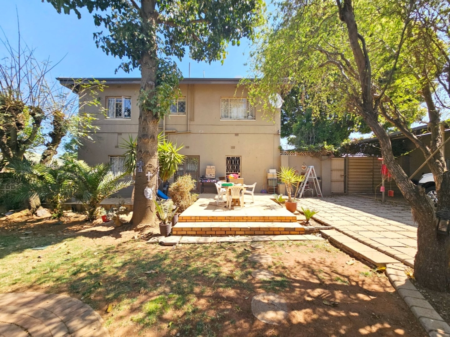 7 Bedroom Property for Sale in Primrose Gauteng