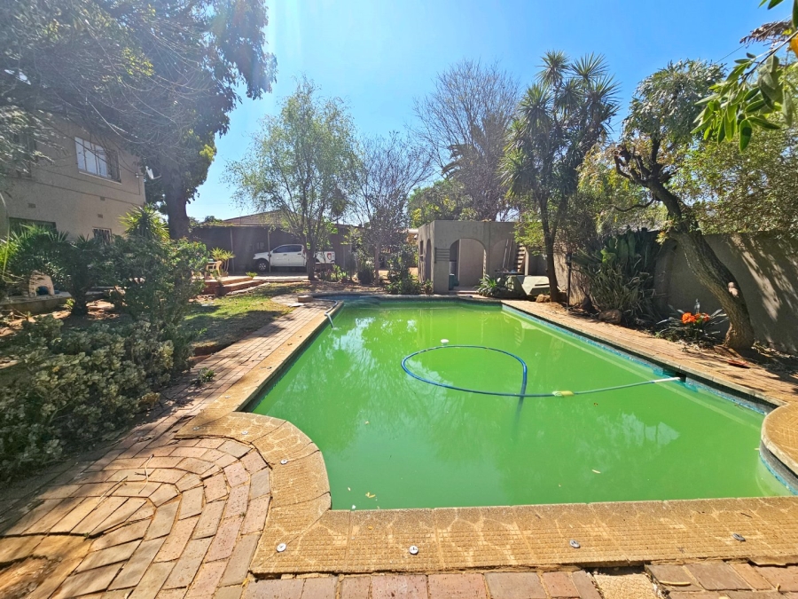 7 Bedroom Property for Sale in Primrose Gauteng