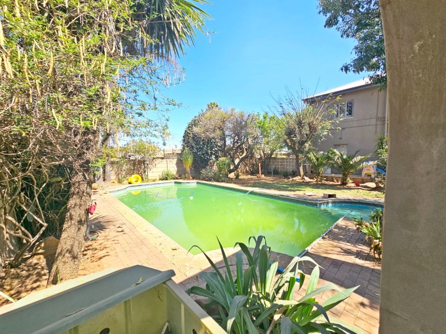 7 Bedroom Property for Sale in Primrose Gauteng