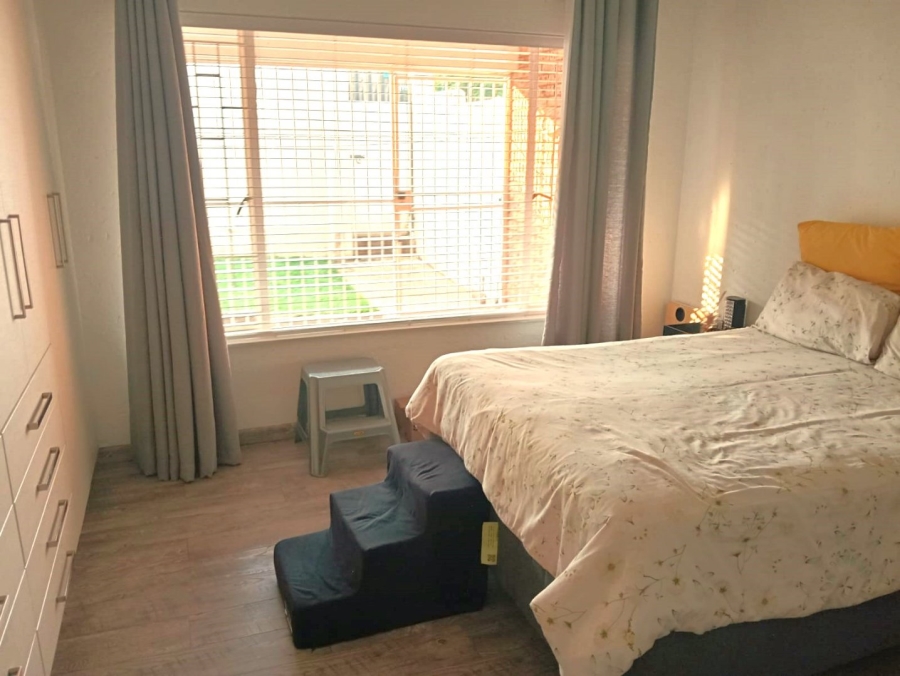 To Let 2 Bedroom Property for Rent in Oakdene Gauteng
