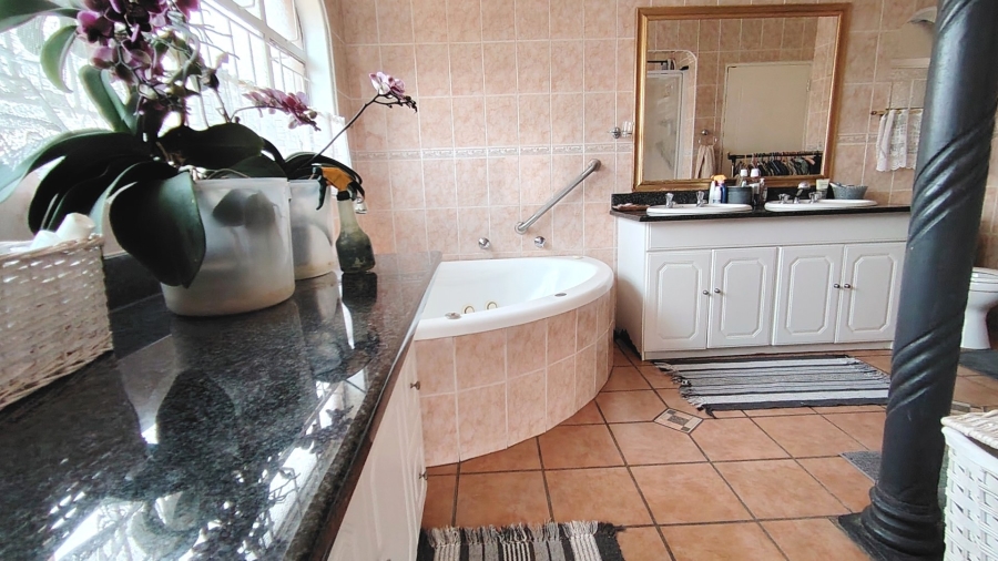 Commercial Property for Sale in Mooilande Gauteng