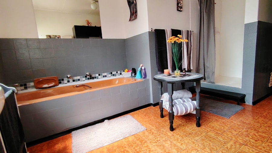 Commercial Property for Sale in Mooilande Gauteng