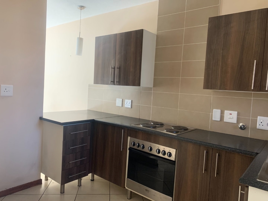 To Let 2 Bedroom Property for Rent in Monavoni Gauteng