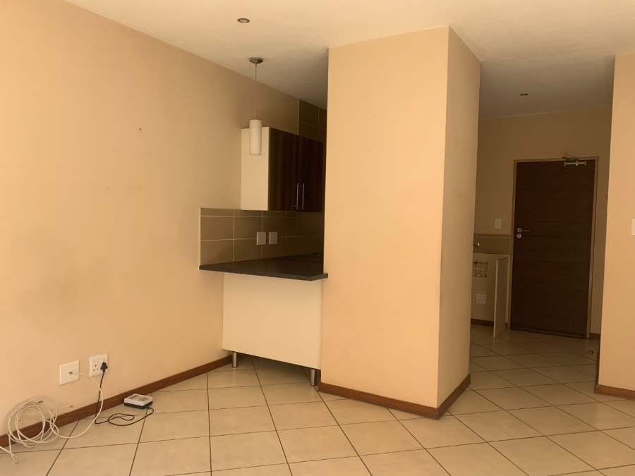 To Let 2 Bedroom Property for Rent in Monavoni Gauteng