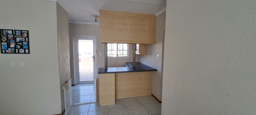 To Let 2 Bedroom Property for Rent in Eden Glen Gauteng