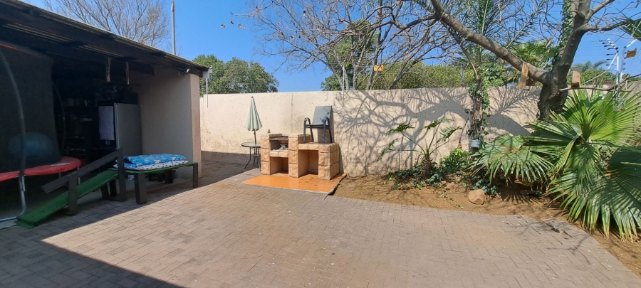 To Let 2 Bedroom Property for Rent in Eden Glen Gauteng