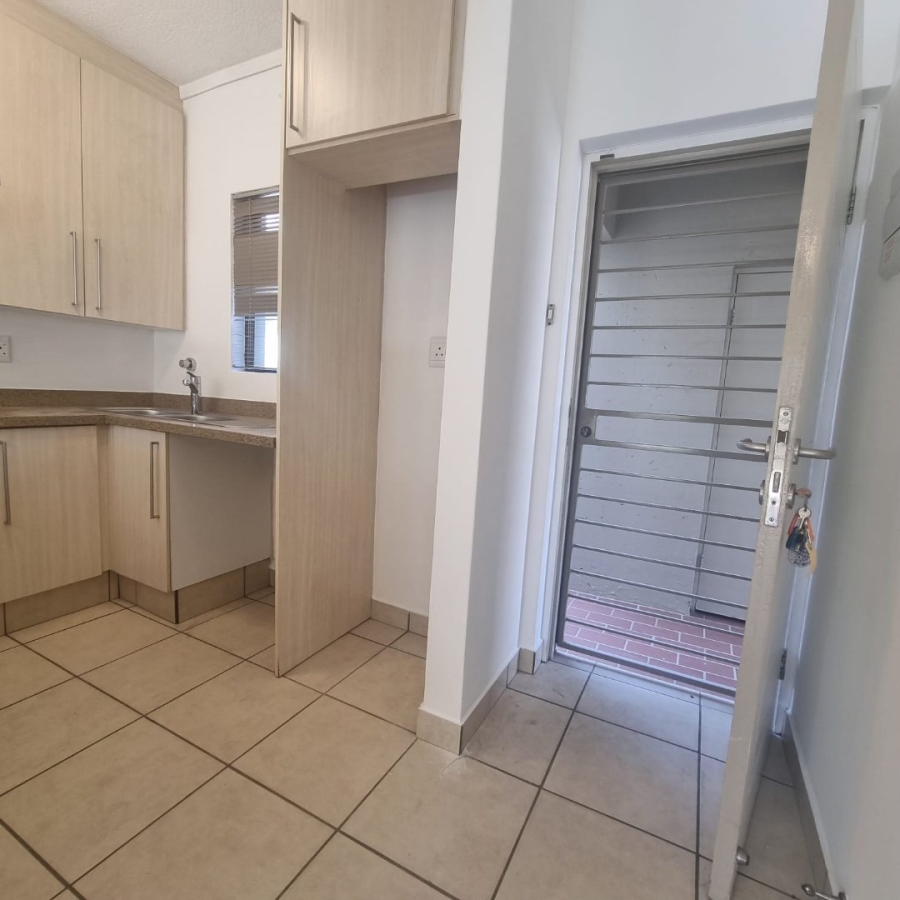 To Let 1 Bedroom Property for Rent in Witkoppen Gauteng