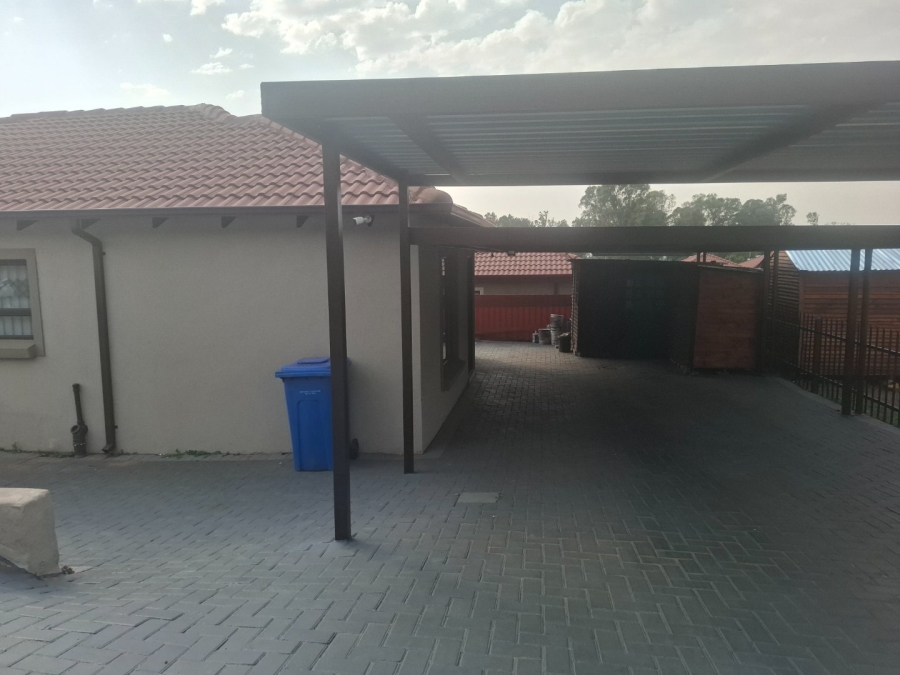 To Let 3 Bedroom Property for Rent in Heatherview Gauteng