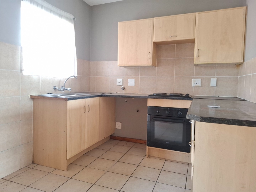To Let 2 Bedroom Property for Rent in Karenpark Gauteng
