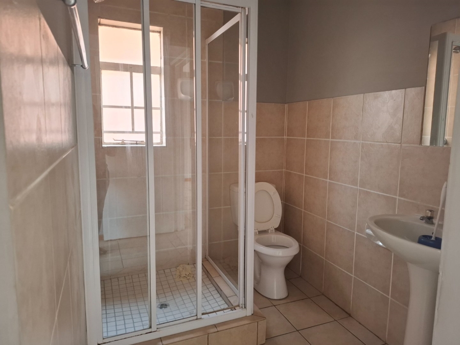 To Let 2 Bedroom Property for Rent in Karenpark Gauteng