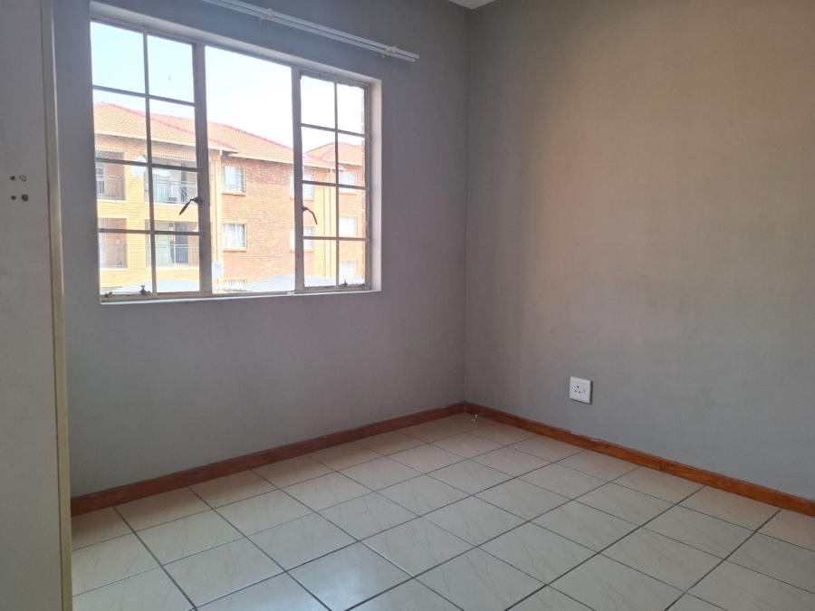To Let 2 Bedroom Property for Rent in Karenpark Gauteng