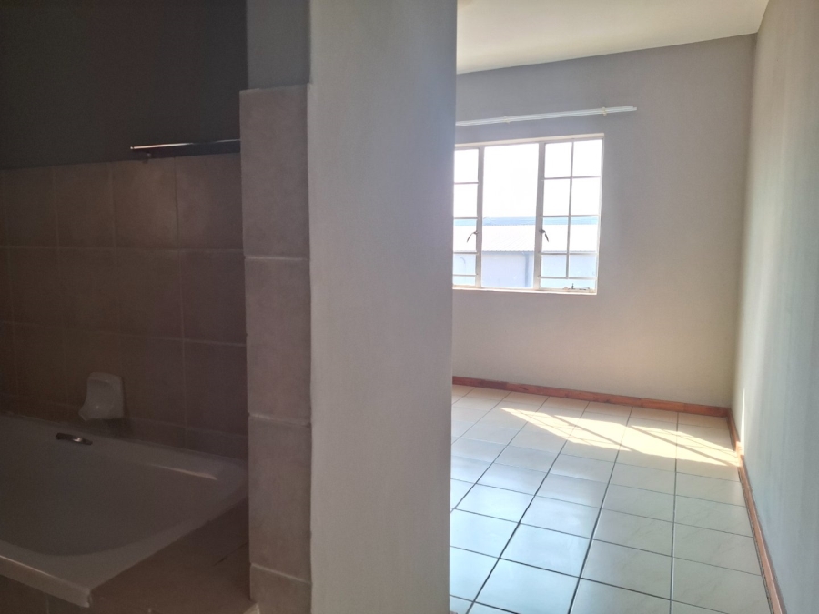 To Let 2 Bedroom Property for Rent in Karenpark Gauteng