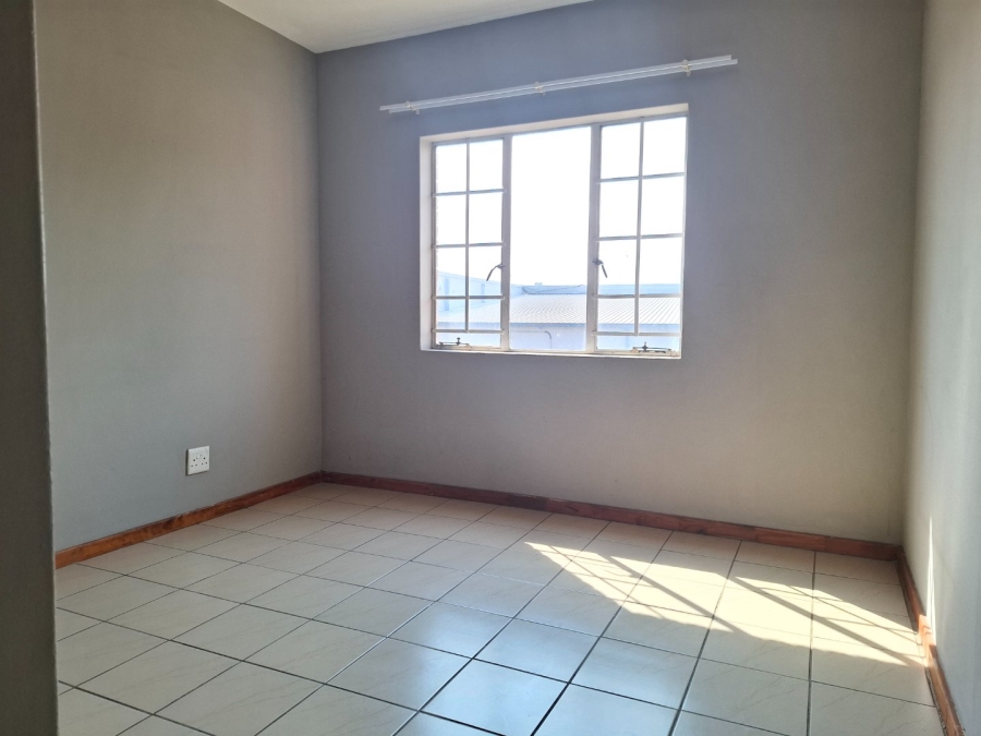 To Let 2 Bedroom Property for Rent in Karenpark Gauteng