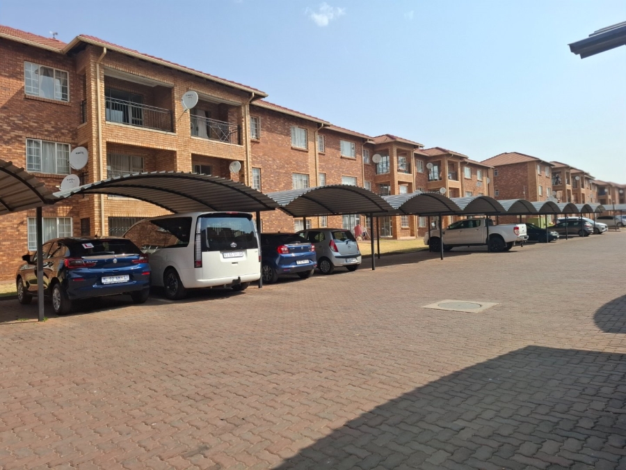 To Let 2 Bedroom Property for Rent in Karenpark Gauteng