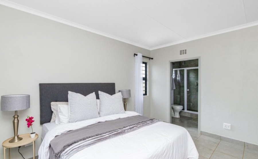3 Bedroom Property for Sale in Crystal Park Gauteng