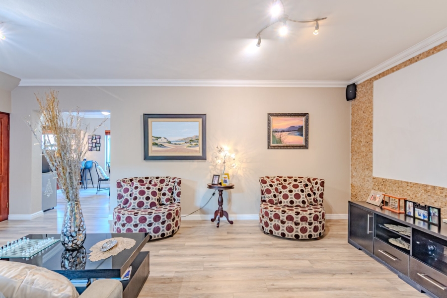 3 Bedroom Property for Sale in Newmark Estate Gauteng