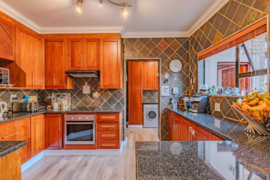 3 Bedroom Property for Sale in Newmark Estate Gauteng