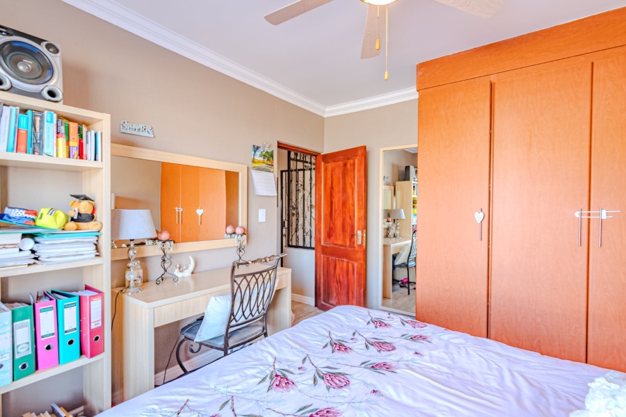3 Bedroom Property for Sale in Newmark Estate Gauteng
