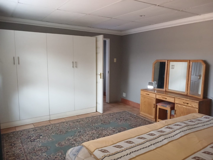 To Let 1 Bedroom Property for Rent in Brackenhurst Gauteng